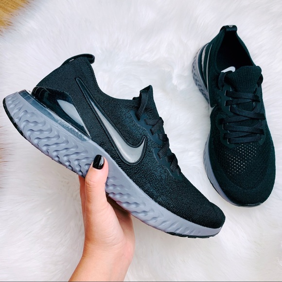 nike epic react flyknit 2 women's black anthracite